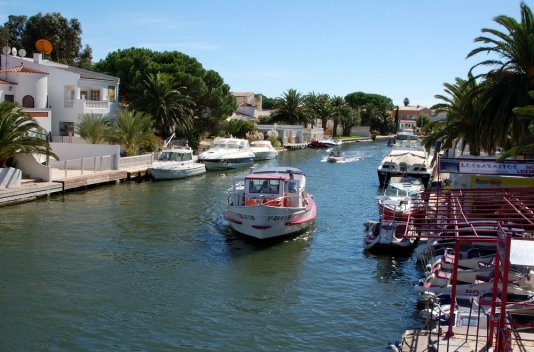 Empuriabrava: la pequeña Venecia de Cataluña - BuscoUnChollo.com