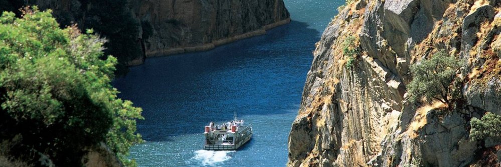 ¡Escápate a 15 minutos de Zamora con crucero por el Duero!