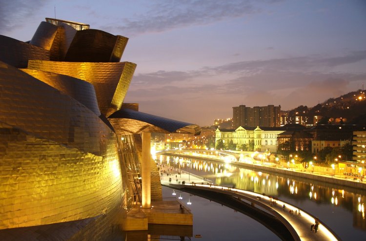 Puente de mayo a 35km de Bilbao en hotel balneario 4 ...